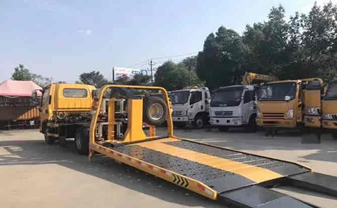 通道汽车中途维修案例